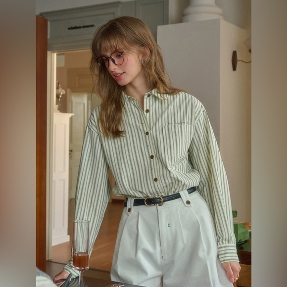Simple Retro Tops - Retro style white and green striped shirt NWT